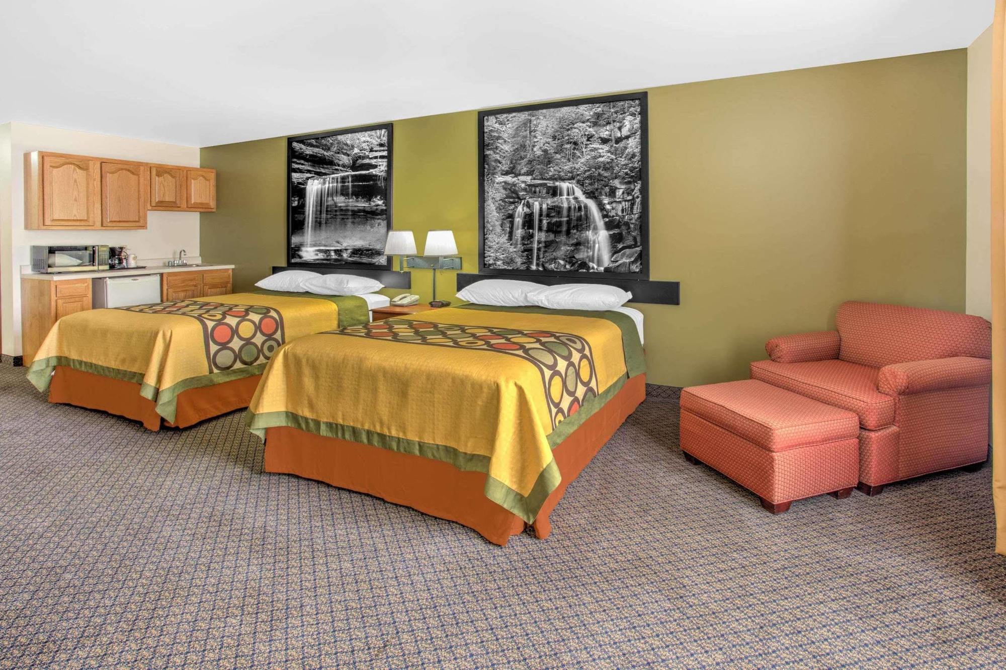 Super 8 By Wyndham Galva Hotell Exteriör bild